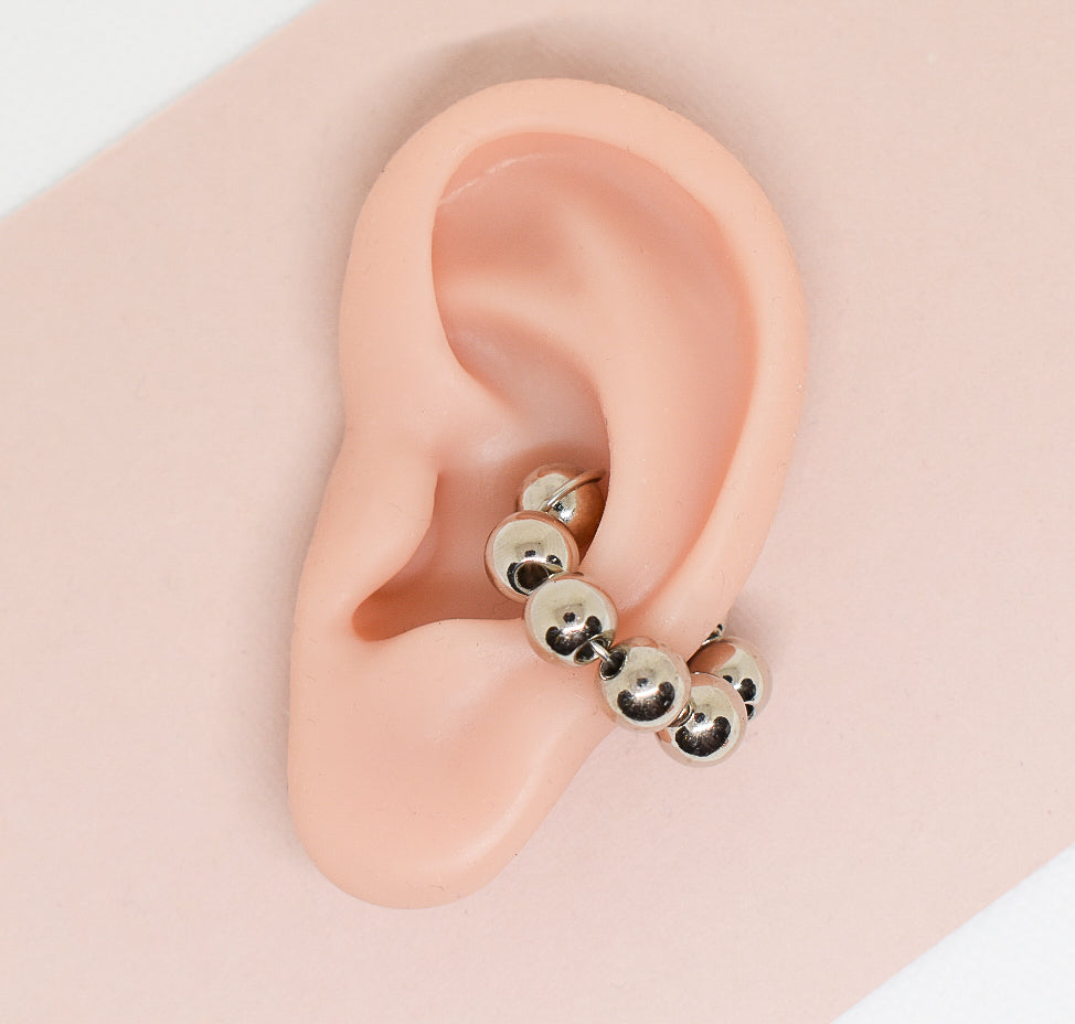 Trendy earcuffs