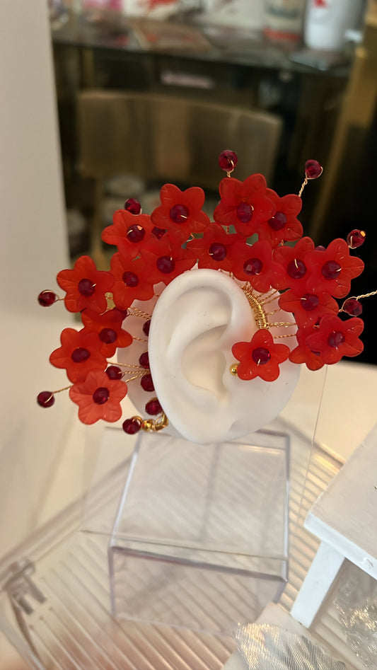 Scarlet Earcuff